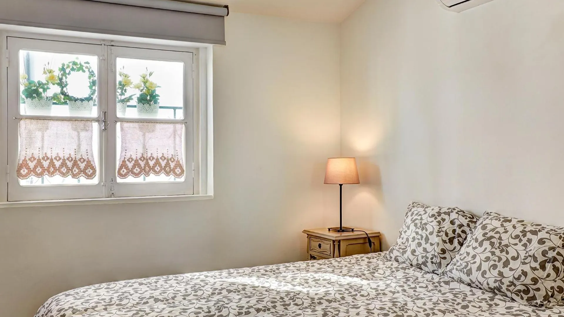 Alfama Cozy Studios By Get Your Stay Lisbon