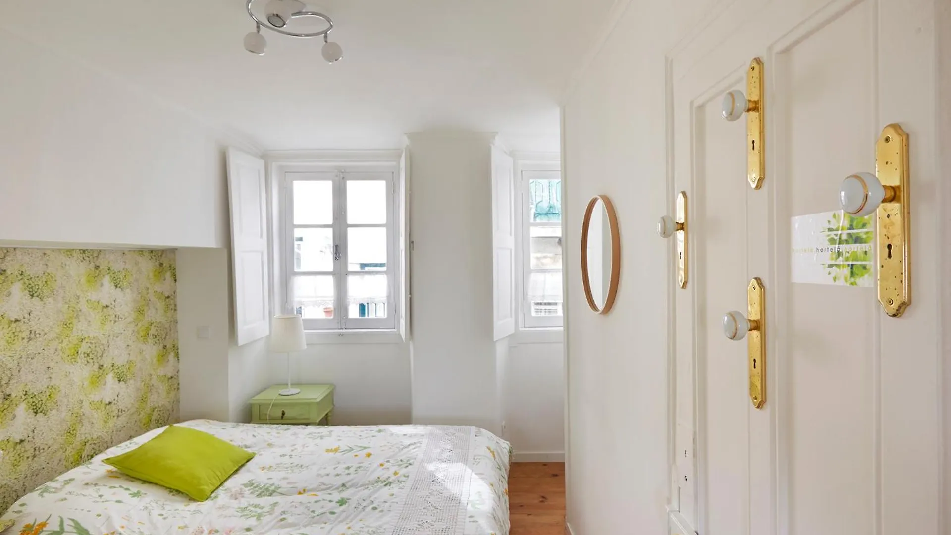 Apartment Alfama Cozy Studios By Get Your Stay Lisbon