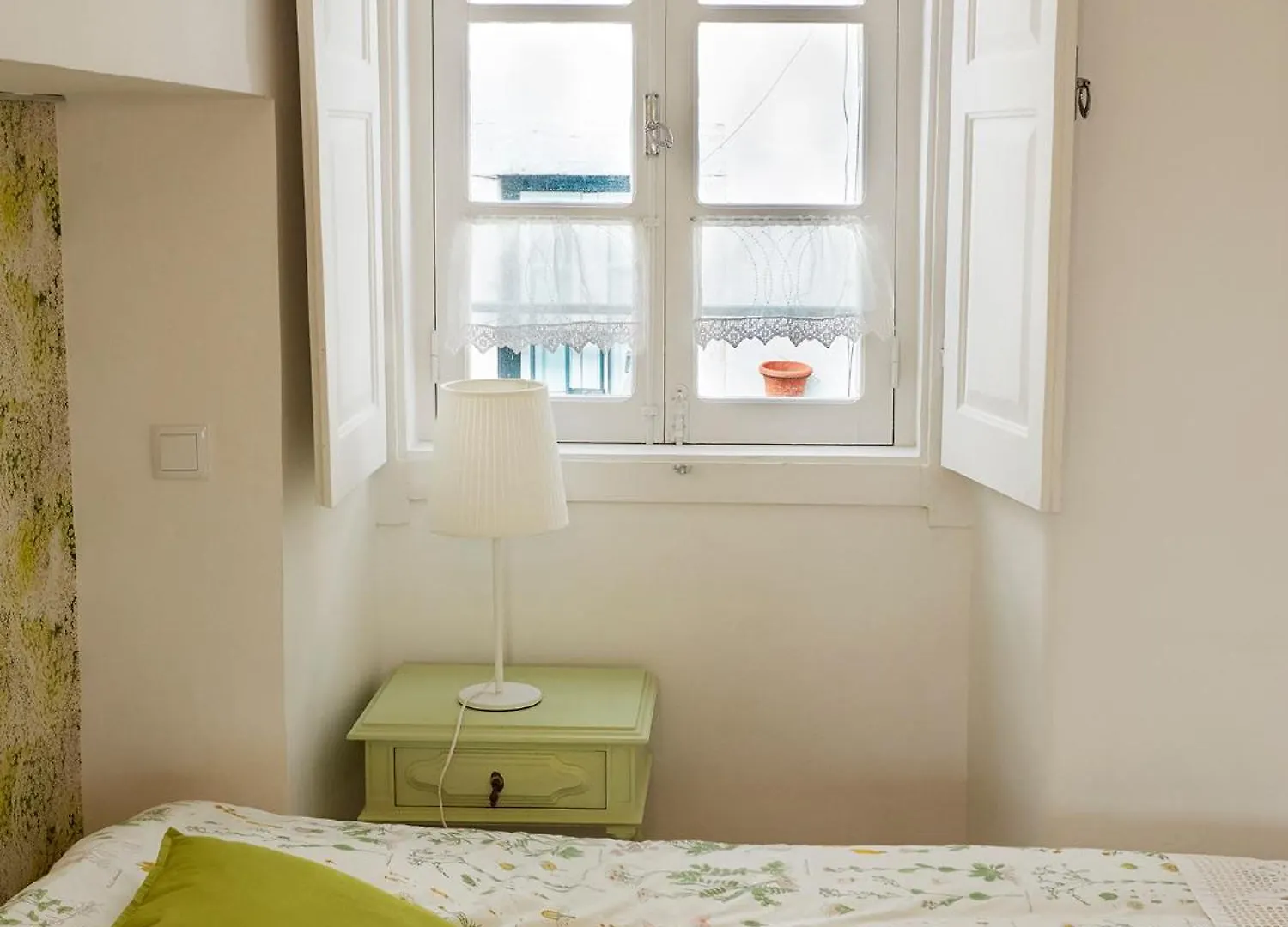 Alfama Cozy Studios By Get Your Stay Lisbon Portugal